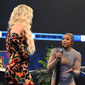  Bianca Belair and 샬럿, 샬 롯 Flair | Friday Night Smackdown | June 16, 2023