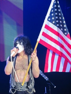  Paul ~Clarkston, Michigan...September 11, 2010 (Hottest tampil on Earth Tour)