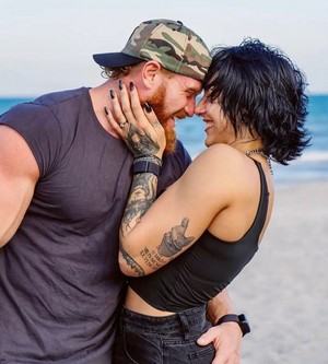  Rhea Ripley and Buddy Matthews engagement 照片 💍| 📸: capturedbyellephoto on Instagram