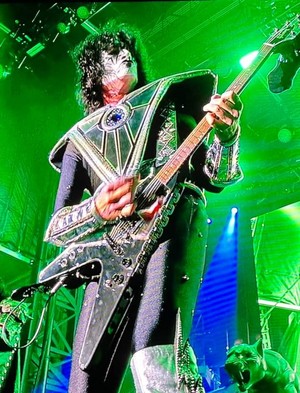 Tommy Thayer ~Crandon, Wisconsin...September 1, 2023 (End of the Road Tour)