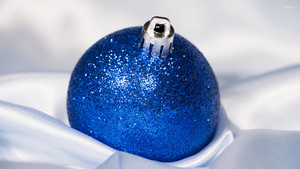  Blue christmas ornament in silk