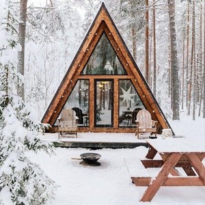  A-Frame کیبن in the woods❄️
