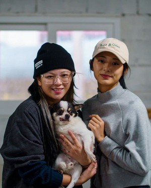 Jeongyeon and Tzuyu at the 'Help Dog' Abandoned Dog Shelter