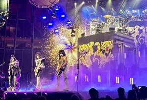 KISS (NYC) December 2, 2023 (End of the Road Tour) FINAL SHOW
