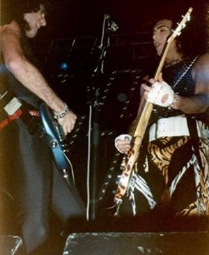  Paul and Bruce ~St. Austell, Inglaterra...October 2, 1984 (Animalize Tour)