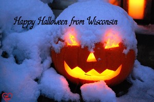 Trick or Treat🍬...Happy Halloween from Wisconsin❄️🎃