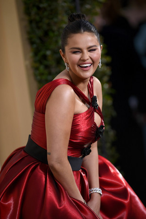  Selena Gomez | 81st Golden Globe Awards 2024