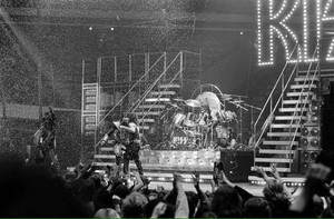  Kiss ~Atlanta, Georgia...December 30, 1977 (ALIVE II Tour)
