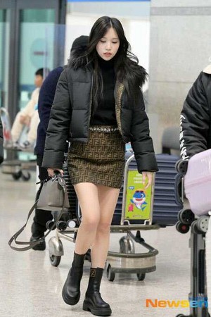  Mina back to Korea