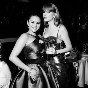  Selena Gomez and Taylor 迅速, 斯威夫特 | 81st Golden Globes Awards 2024