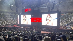  230302 IU at H.E.R. WORLD TOUR concerto in SEOUL