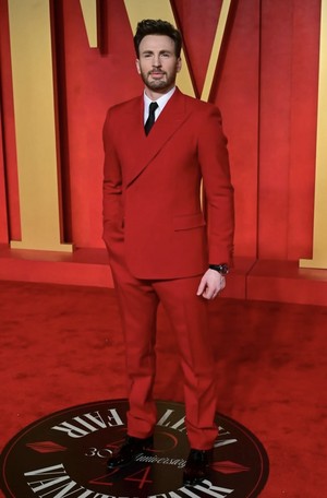  Chris Evans | 2024 Vanity Fair Oscar Party | Red Carpet