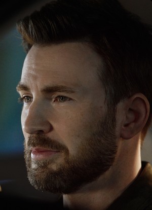  Chris Evans | Meet the all-new, fully electric アウディ Q6 e-tron