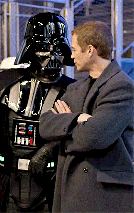  Hayden Christensen to Darth Vader: "Cross your arms"