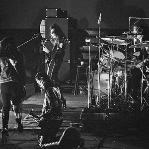  ciuman ~Calgary, Alberta, Canada...February 7, 1974 (KISS Tour)