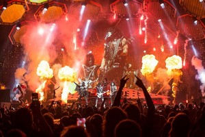 KISS ~Milwaukee, Wisconsin...March 1, 2019 (End of the Road Tour) 