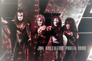  kiss (NYC) April 16 1996 (Reunion press conference aboard the USS Intrepid)