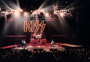  キッス ~New Haven, Connecticut...March 1, 1984 (Lick it Up Tour)