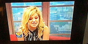  Kelly Clarkson on GMTV (2005)