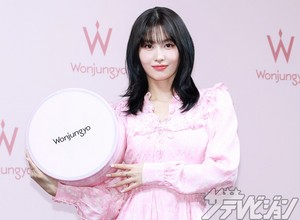  Momo at Wonjungyo Brand Event in Япония