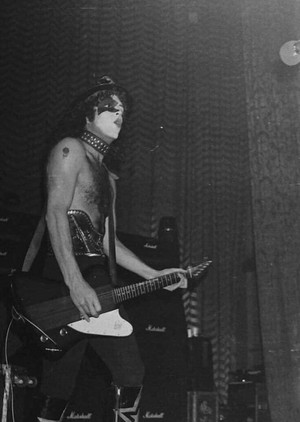  Paul ~North Hampton, Pennsylvania...March 19, 1975 (Dressed to Kill Tour)