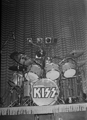  Peter's drums ~North Hampton, Pennsylvania...March 19, 1975 (Dressed to Kill Tour)