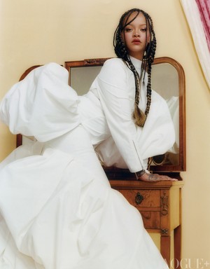  리한나 for Vogue China (2024)
