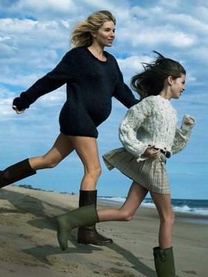  Sienna Miller for Vogue (Winter 2024)