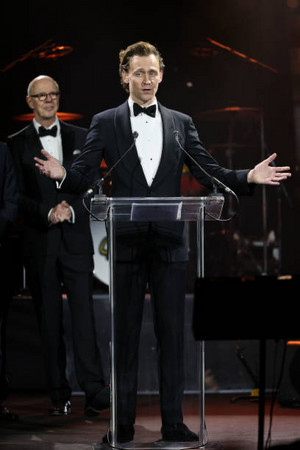  Tom Hiddleston | The Prince's Trust Invest In Futures Gala ডিনার | Feb. 29, 2024