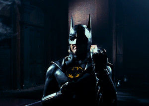 Michael Keaton as Bruce Wayne aka Người dơi | Người dơi | 1989