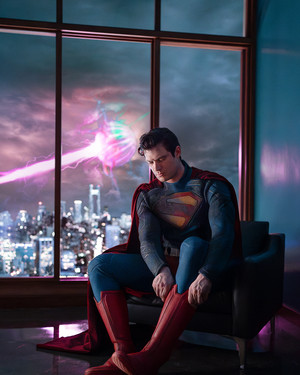  スーパーマン suit reveal