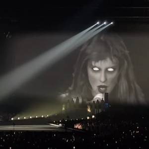  Taylor 迅速, スウィフト ♡(ending of) Who’s Afraid of Little Old Me? | The Eras Tour | Paris, France 2024