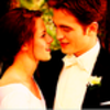 aww bella and Edward look so cute in this photo!!! Laurenk99 photo